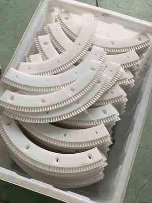 Curved Nylon Bristle Semicircle Industrial Plate Brush for Conveyor Cleaning and Deburring